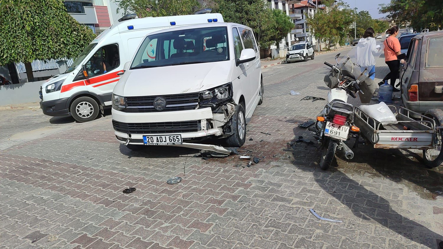 Transitle çarpışan motosikletin sürücüsü ağır yaralandı