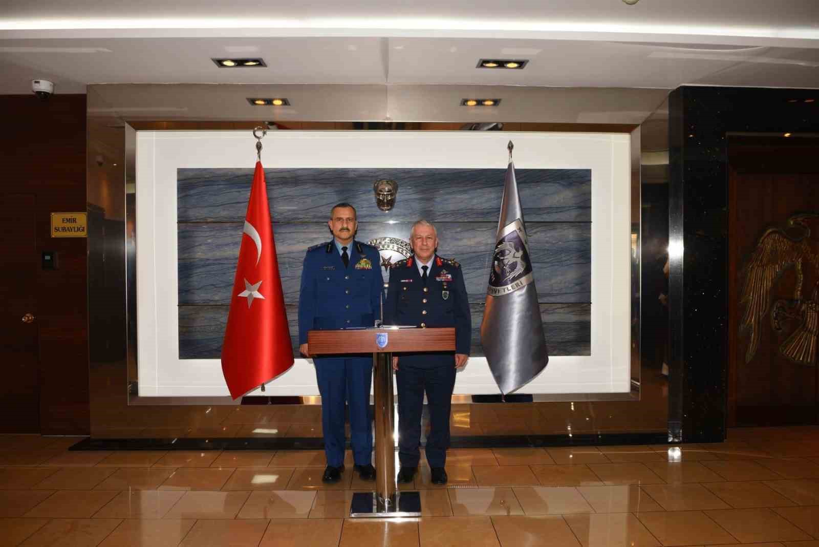 Suudi Arabistan Hava Kuvvetleri Komutanı Al Saud, Hava Kuvvetleri Komutanlığı Kararg&acirc;hı&rsquo;nı ziyaret etti 