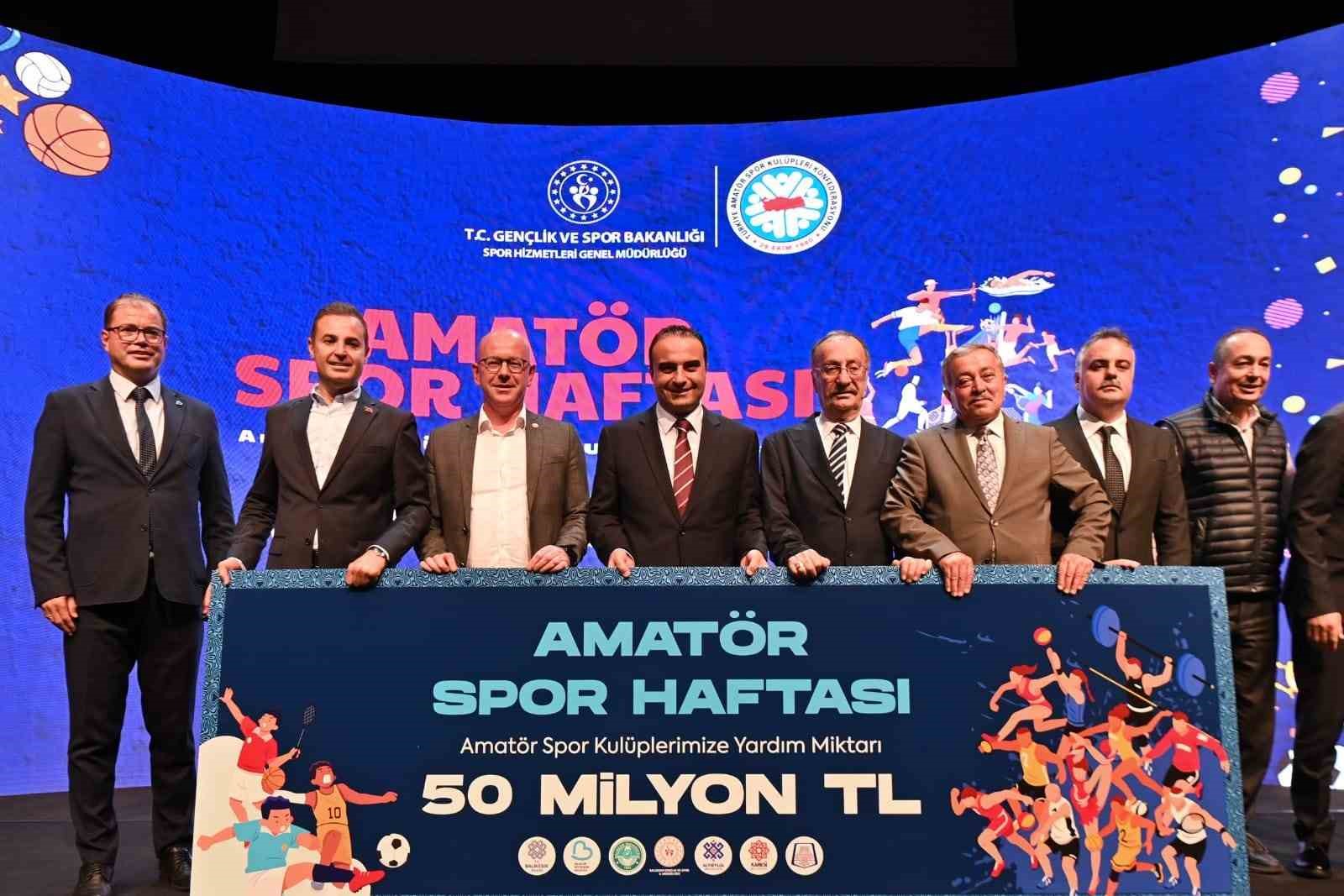 B&uuml;y&uuml;kşehir&rsquo;den Amat&ouml;r Spor Kul&uuml;plerine 50 milyon TL nakdi destek
