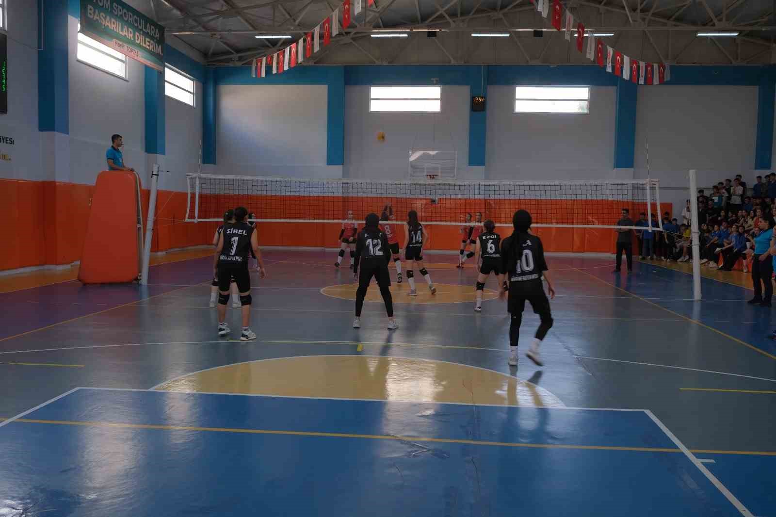 Onikişubat Belediyesi’nin Cumhuriyet Spor Şöleni’nde final heyecanı
