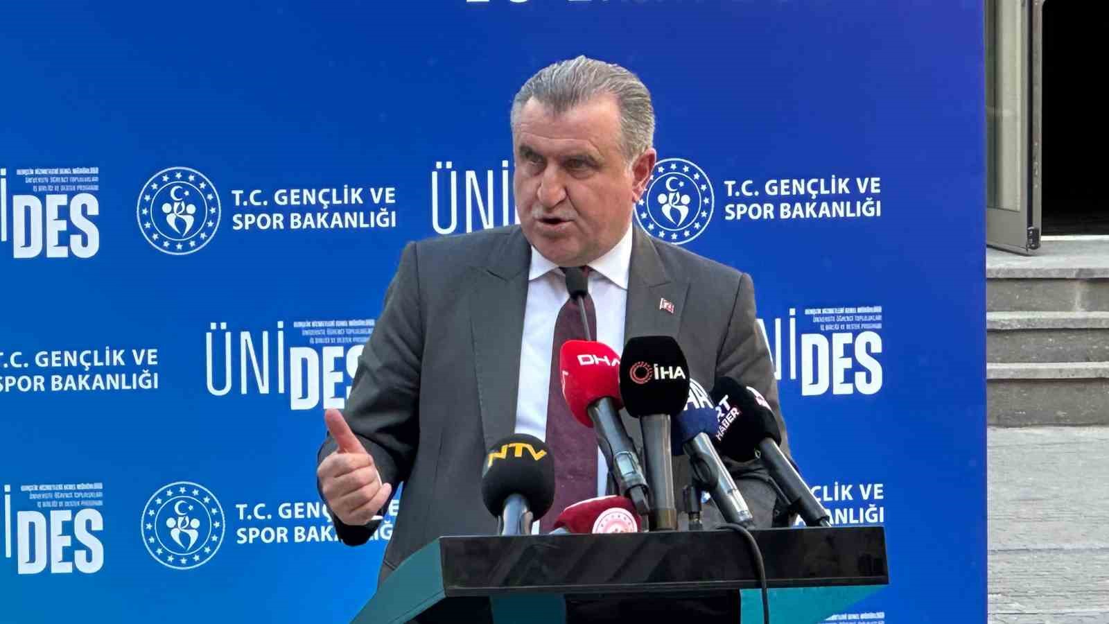 Gençlik ve Spor Bakanı Bak: "Öğrenci topluluklarının daha büyük hedeflere ulaşabilmesi için projelere 120 milyon liralık bir bütçe ayırdık"
