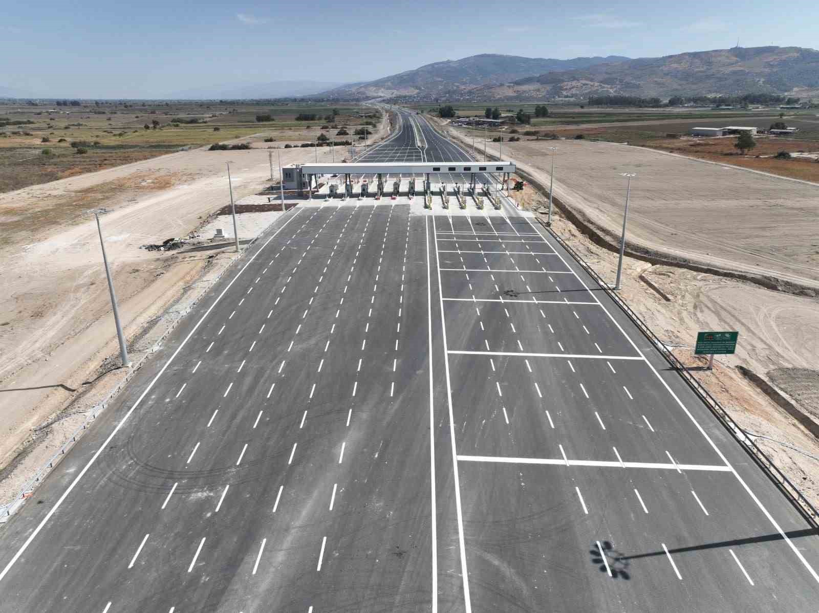 Aydın-Denizli otoyolu 17 Ekim&rsquo;de trafiğe a&ccedil;ılıyor

