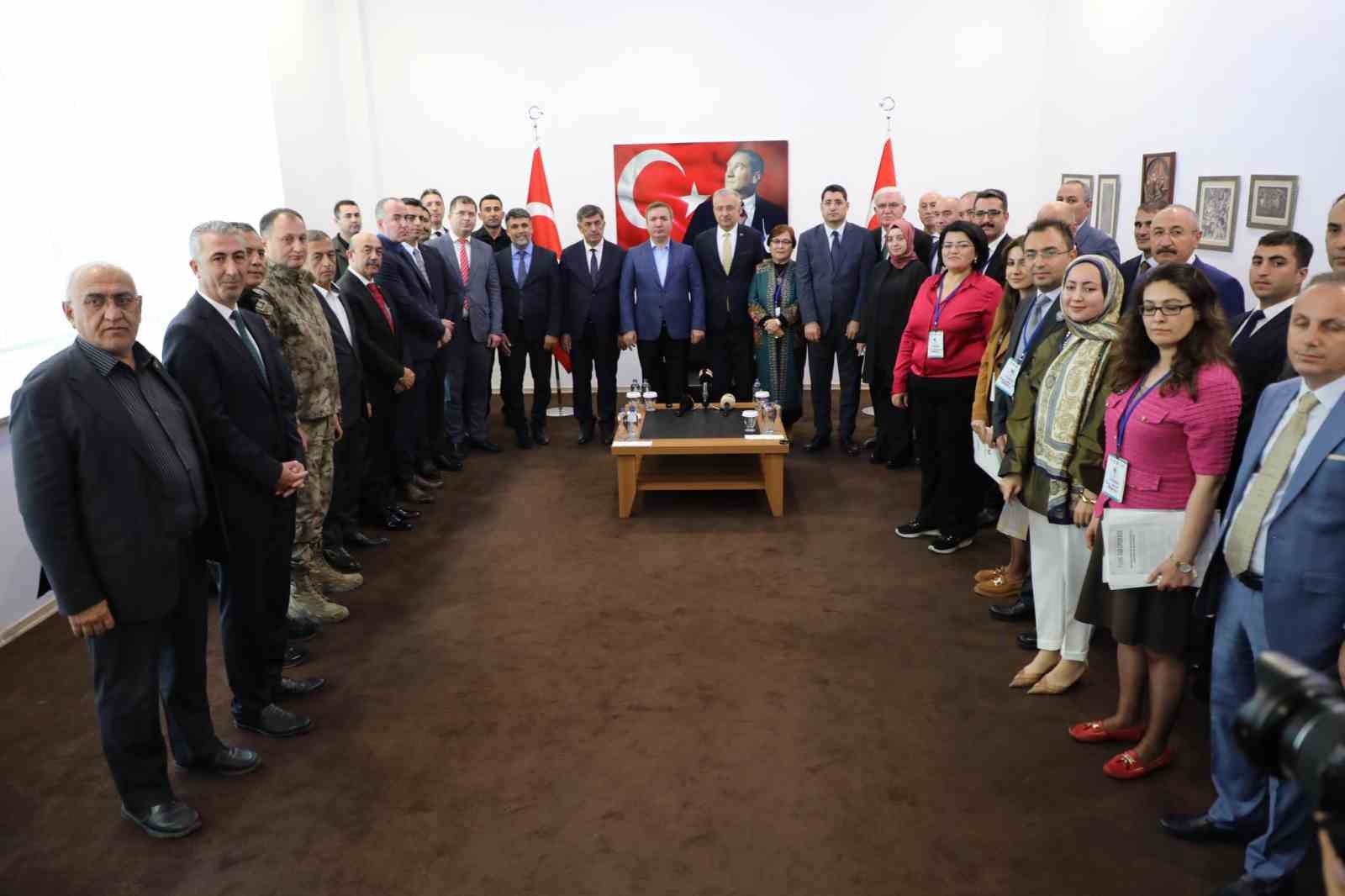 "İslamofobi ve T&uuml;rkofobi ile M&uuml;cadele Beyann&acirc;mesi" imzalandı
