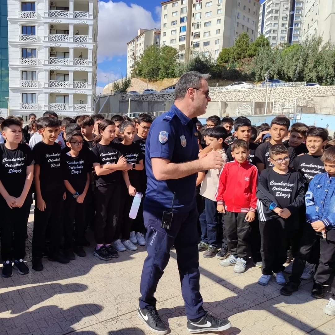 Elazığ itfaiyesinden öğrencilere eğitim