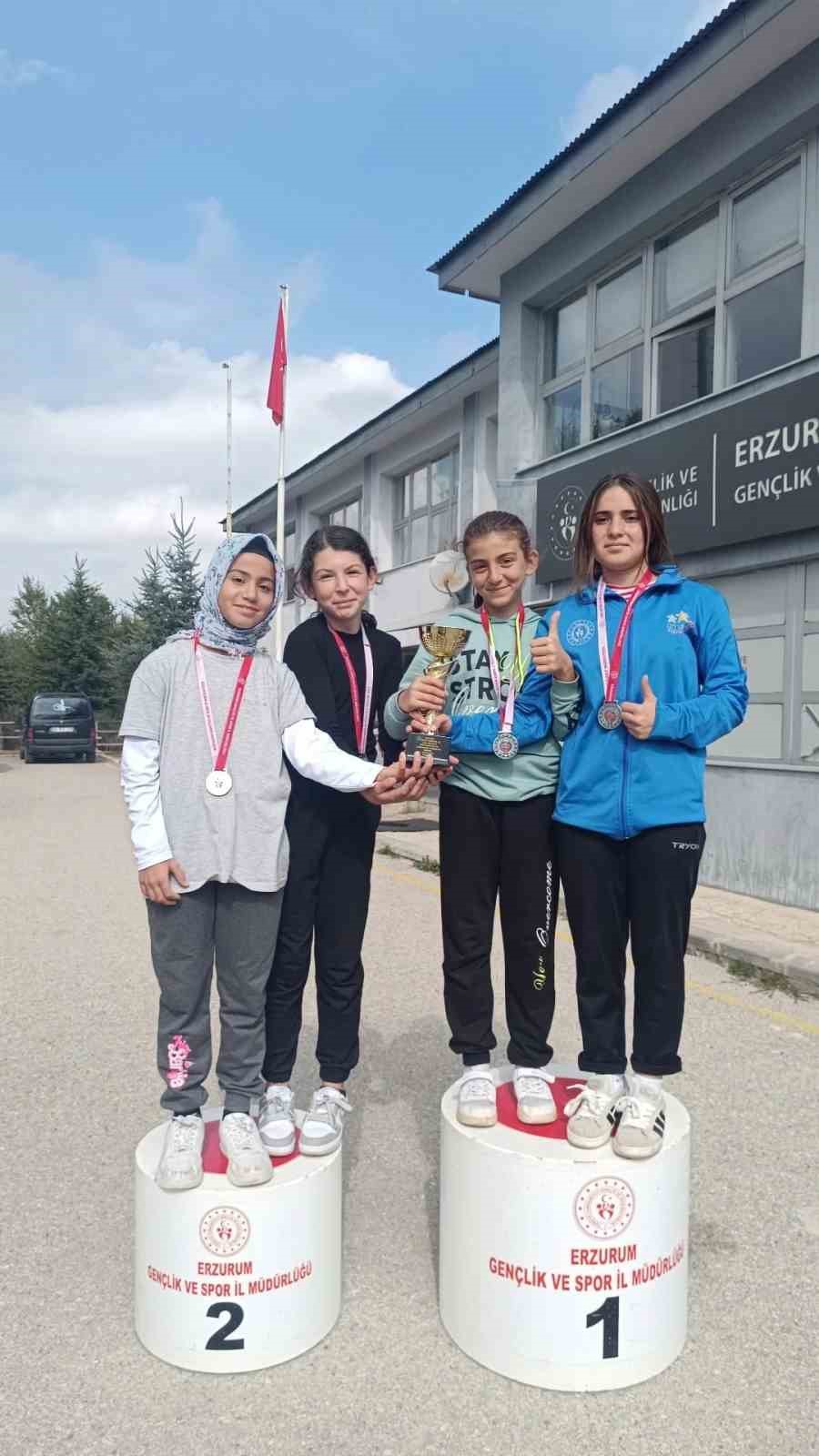 Aşkale atletizmde başarısını sürdürüyor
