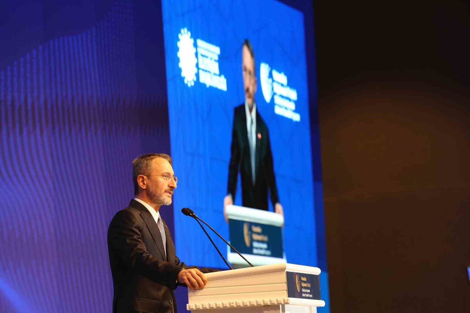 Bakan Bak: &ldquo;&Uuml;lke, d&uuml;nya, hak, hukukla ilgili konuları spor ile g&uuml;zel bir şekilde ifade ediyorsunuz&rdquo;
