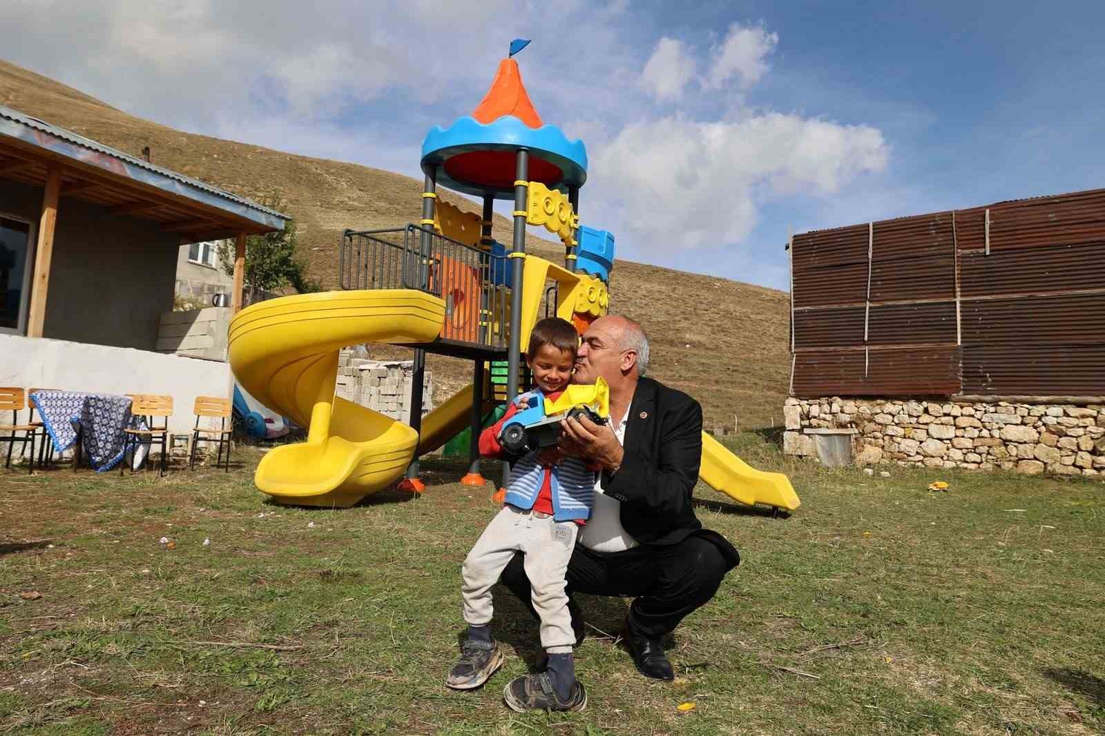 Başkan Akpunar, Mahir&rsquo;in r&uuml;yasını ger&ccedil;eğe d&ouml;n&uuml;şt&uuml;rd&uuml;
