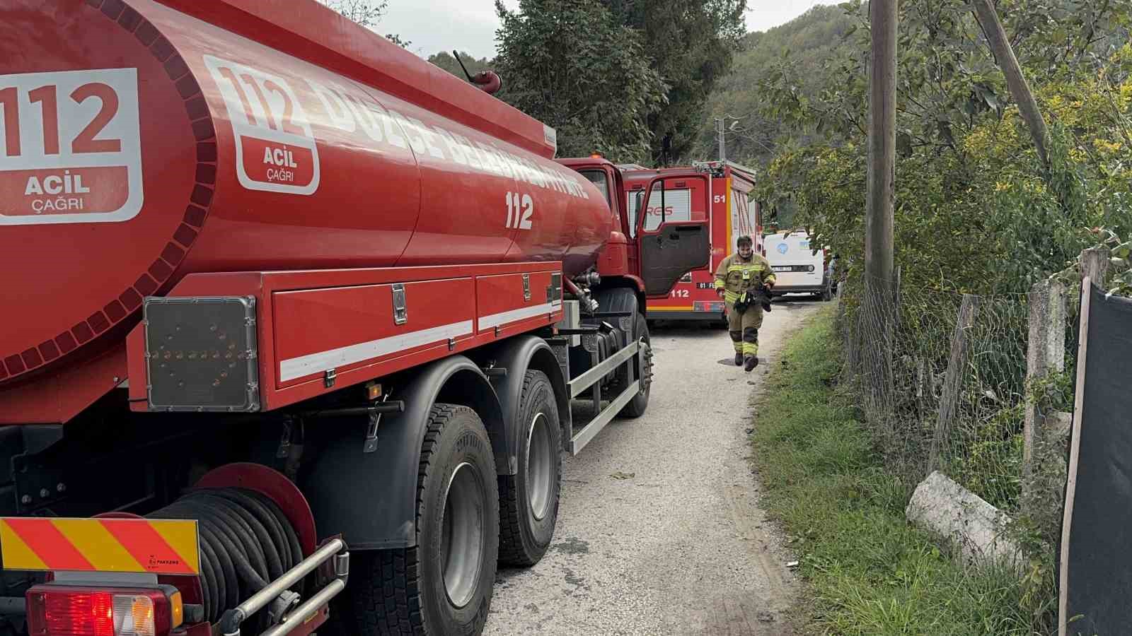 Düzce’de iki mahallede çıkan yangınlar kısa sürede söndürüldü
