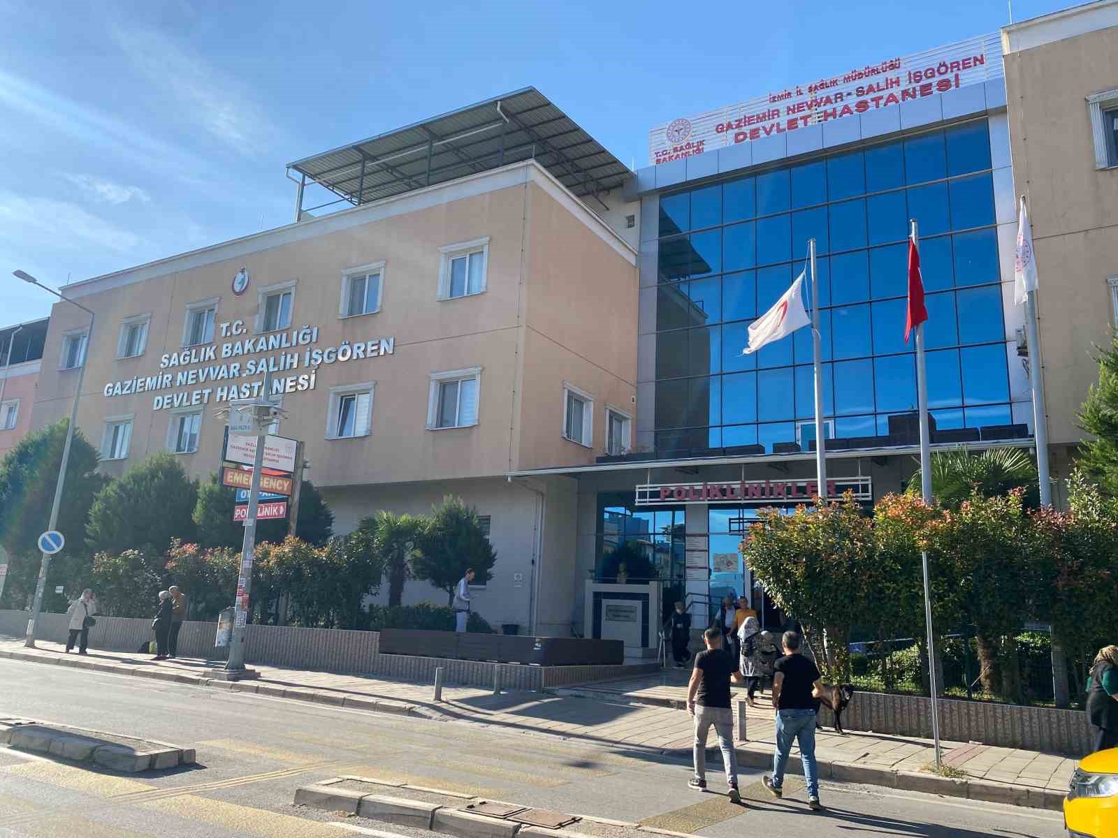 İzmir’de kadın doktora hasta yakınlarından şiddet
