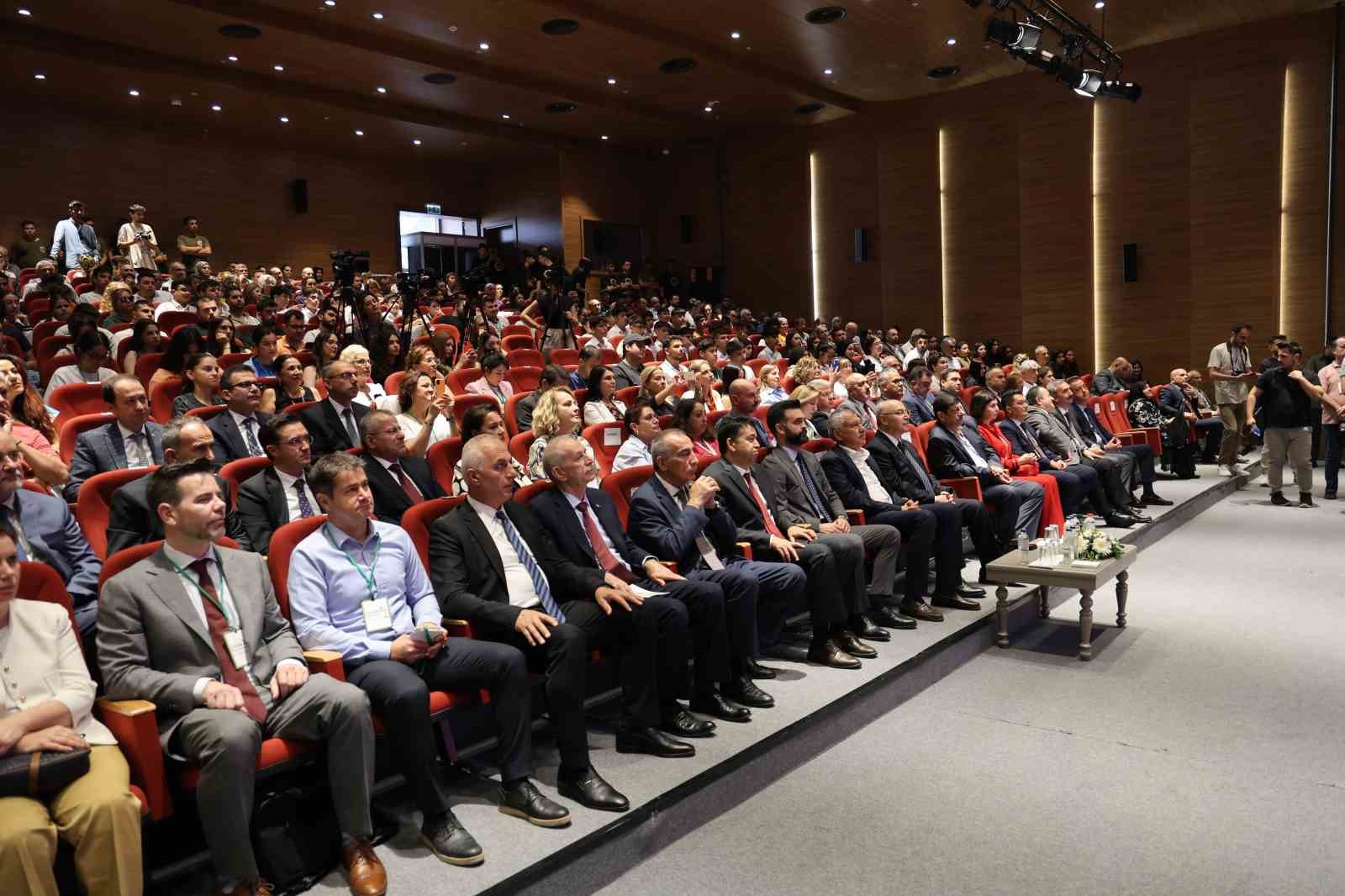 8. Uluslararası Adana Lezzet Festivali &quot;Çukurova Tarım Zirvesi&quot; ile başladı