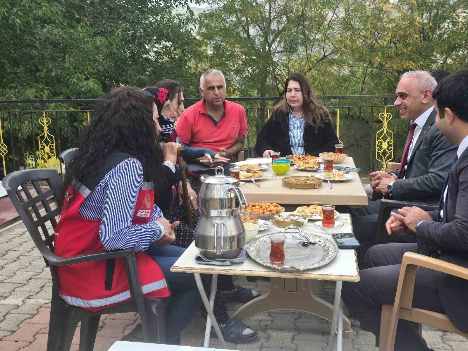 Tunceli’de Kore Gazisinin ailesine vefa ziyareti