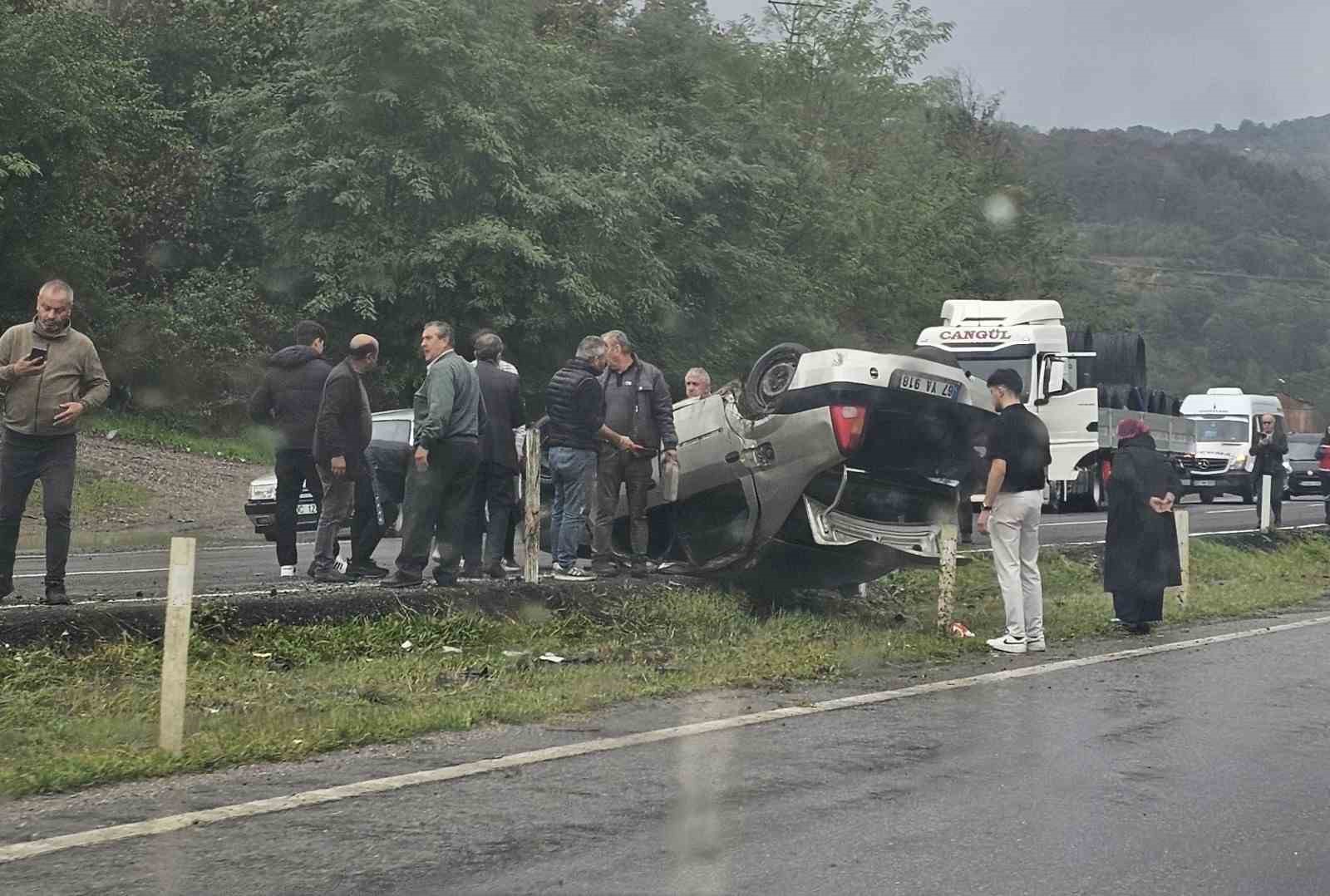 Zonguldak’ta ıslak zemin kazaya neden oldu