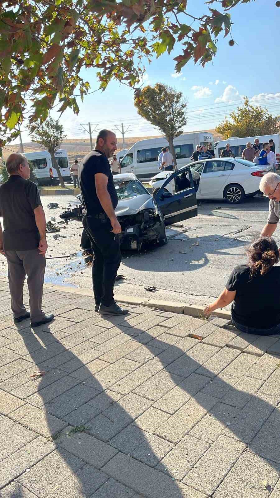 Gaziantep’te zincirleme trafik kazası: 3 yaralı
