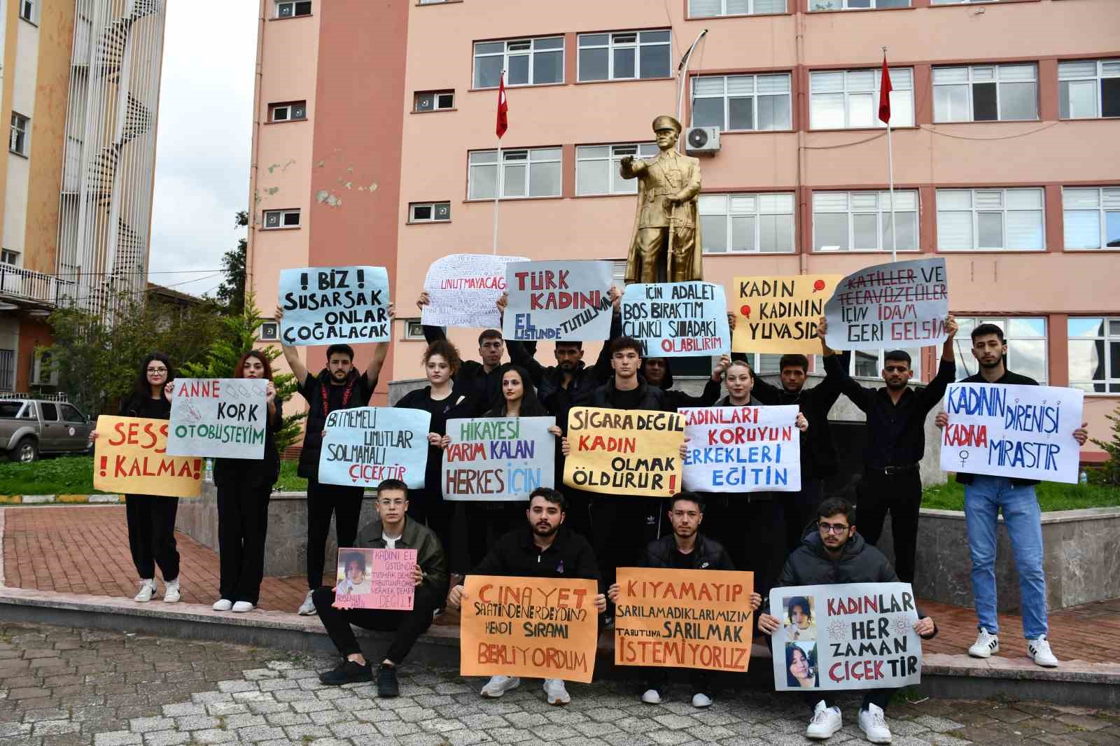 Üniversite öğrencilerinden kadın cinayetlerine tepki
