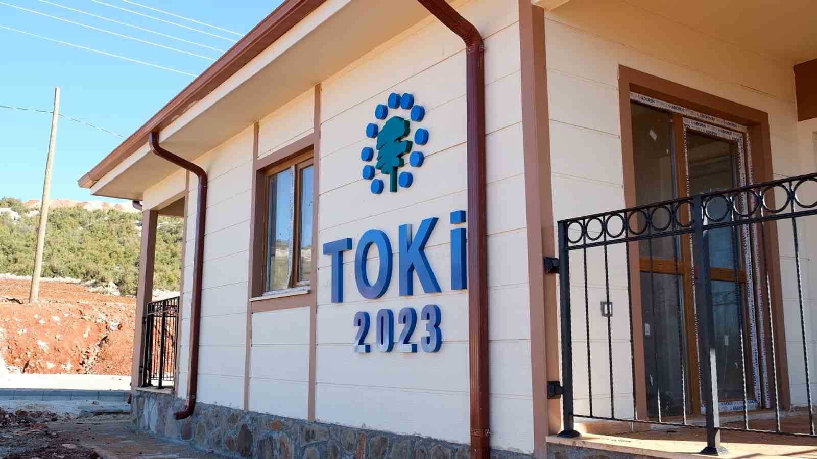 Depremde yıkılan ya da hasar g&ouml;ren k&ouml;y evlerine parsel kolaylığı sağlanacak
