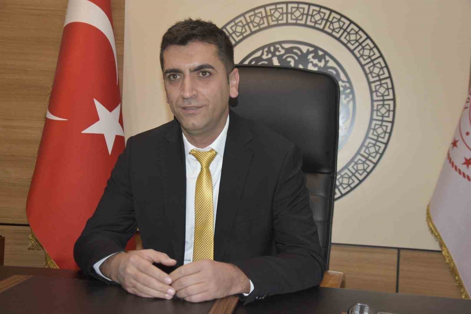 Bitlis İl Sağlık M&uuml;d&uuml;rl&uuml;ğ&uuml;&rsquo;nde devir teslim t&ouml;reni
