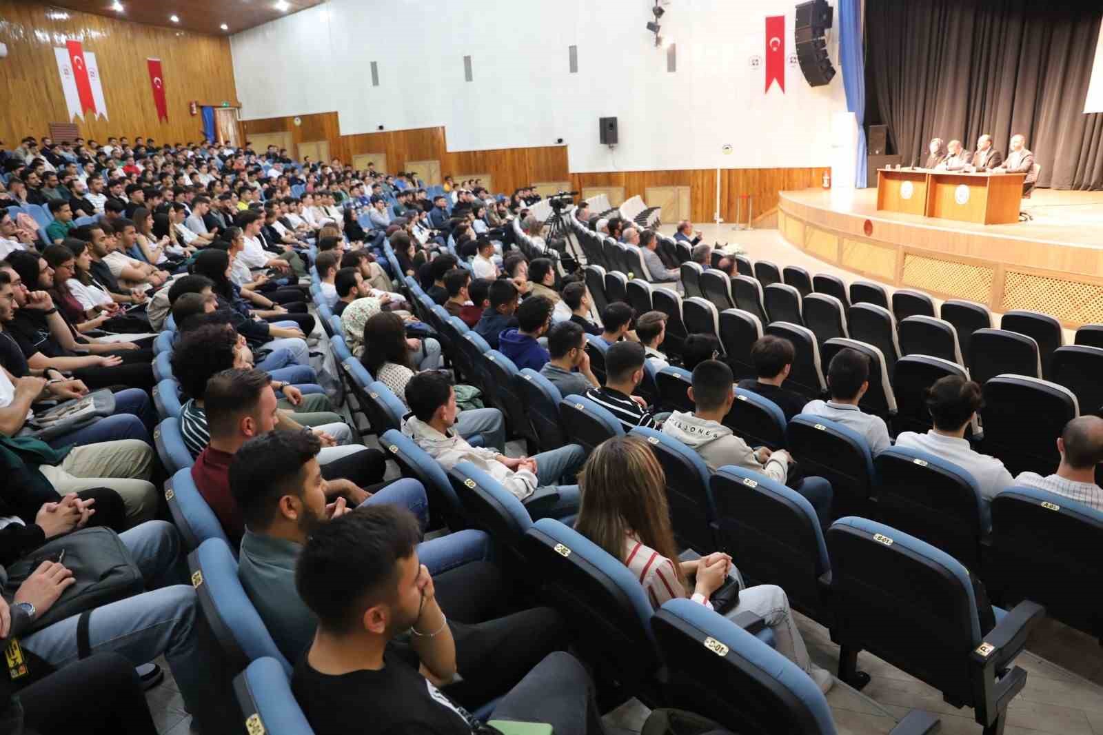 THY Teknik AŞ yöneticileri, FÜ öğrencileriyle buluştu