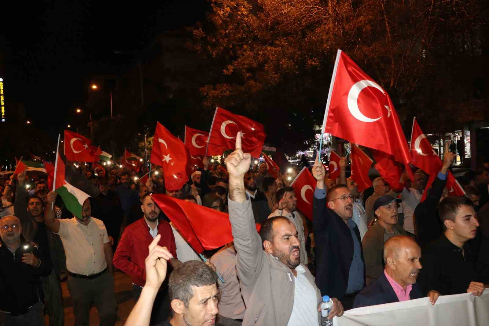 Gaziantep’te Filistin şehitleri için yürüyüş düzenlendi
