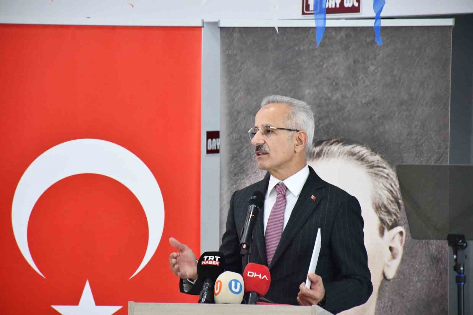 “Bakan Uraloğlu: &quot;22 yılda 277 milyar doların üstünde yatırım gerçekleştirdik”