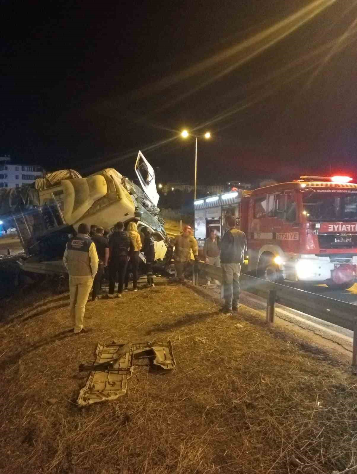 Bandırma liman kavşağındaki kazada yaralanan şahıs hayatını kaybetti
