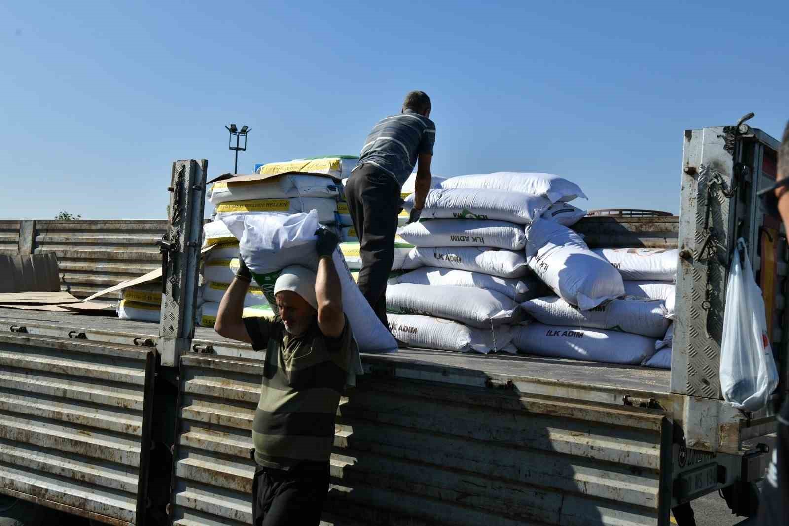 Büyükşehir’in desteği Balıkesirli çiftçinin yüzünü güldürüyor
