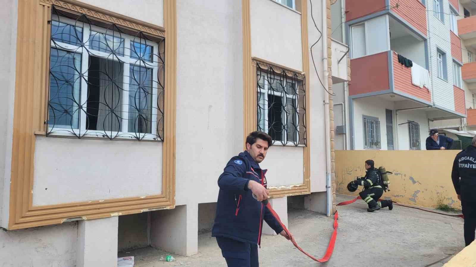 Madde bağımlısı olduğu iddia edilen şahıs evini yaktı