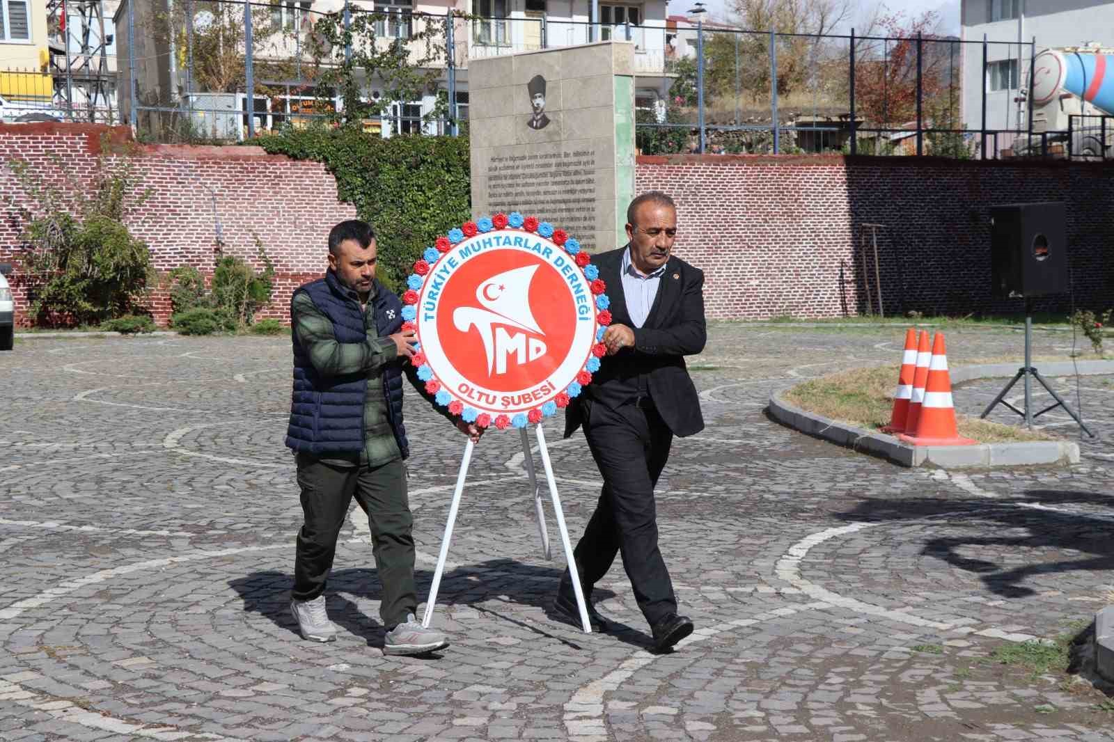 Oltu&rsquo;da muhtarlar g&uuml;n&uuml; kutlandı
