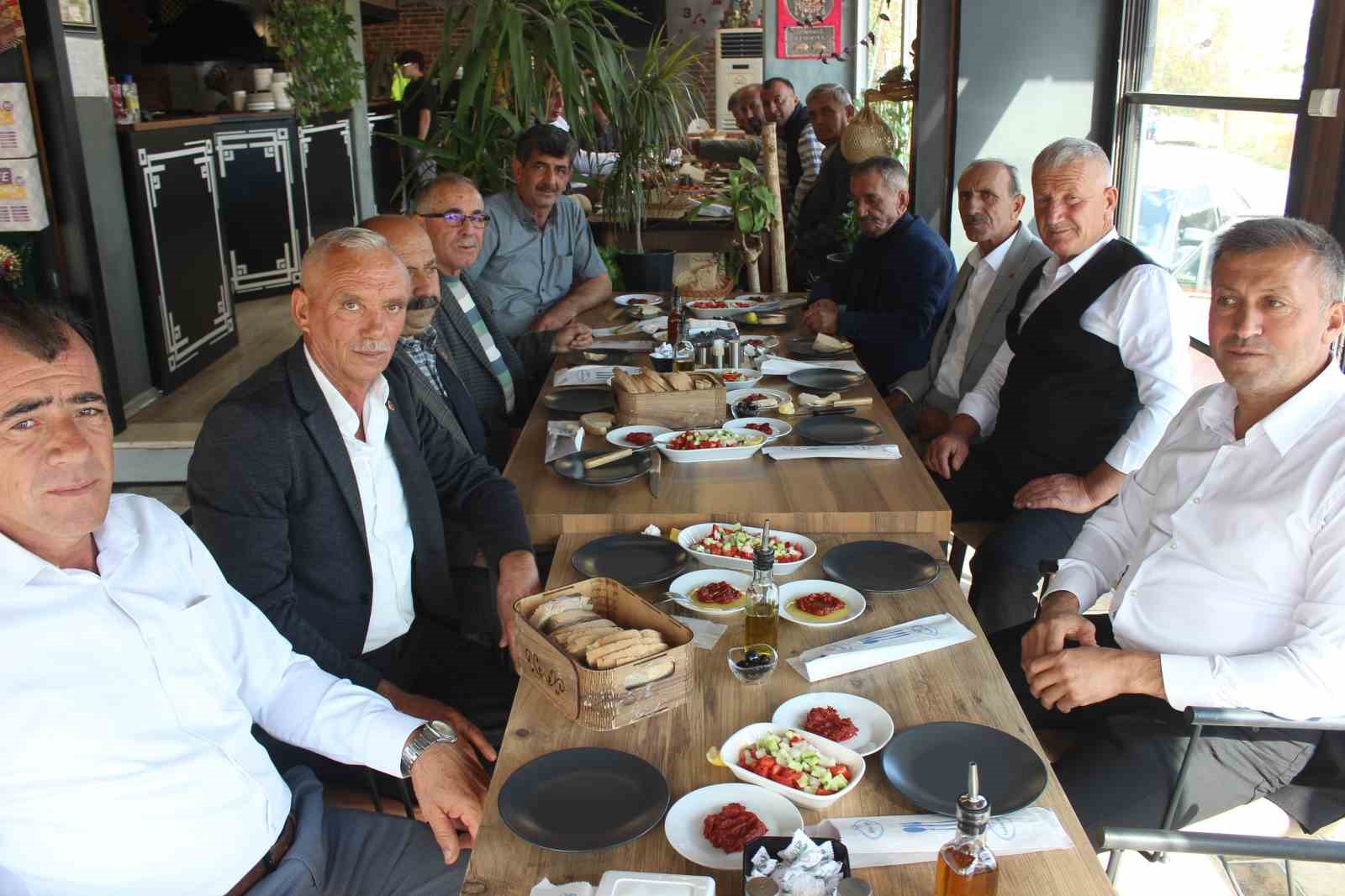 Osmaneli&rsquo;de muhtarlar g&uuml;n&uuml; kutlandı
