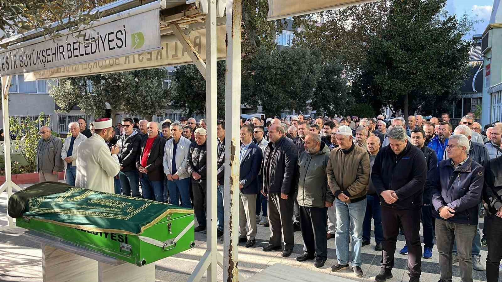 Aksaray&rsquo;da devrilen otob&uuml;ste hayatını kaybeden Bandırmalı yolcu defnedildi
