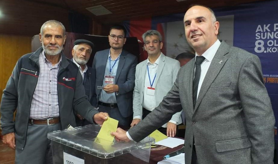 AK Parti Sungurlu İl&ccedil;e Başkanı Alu&ccedil; g&uuml;ven tazeledi
