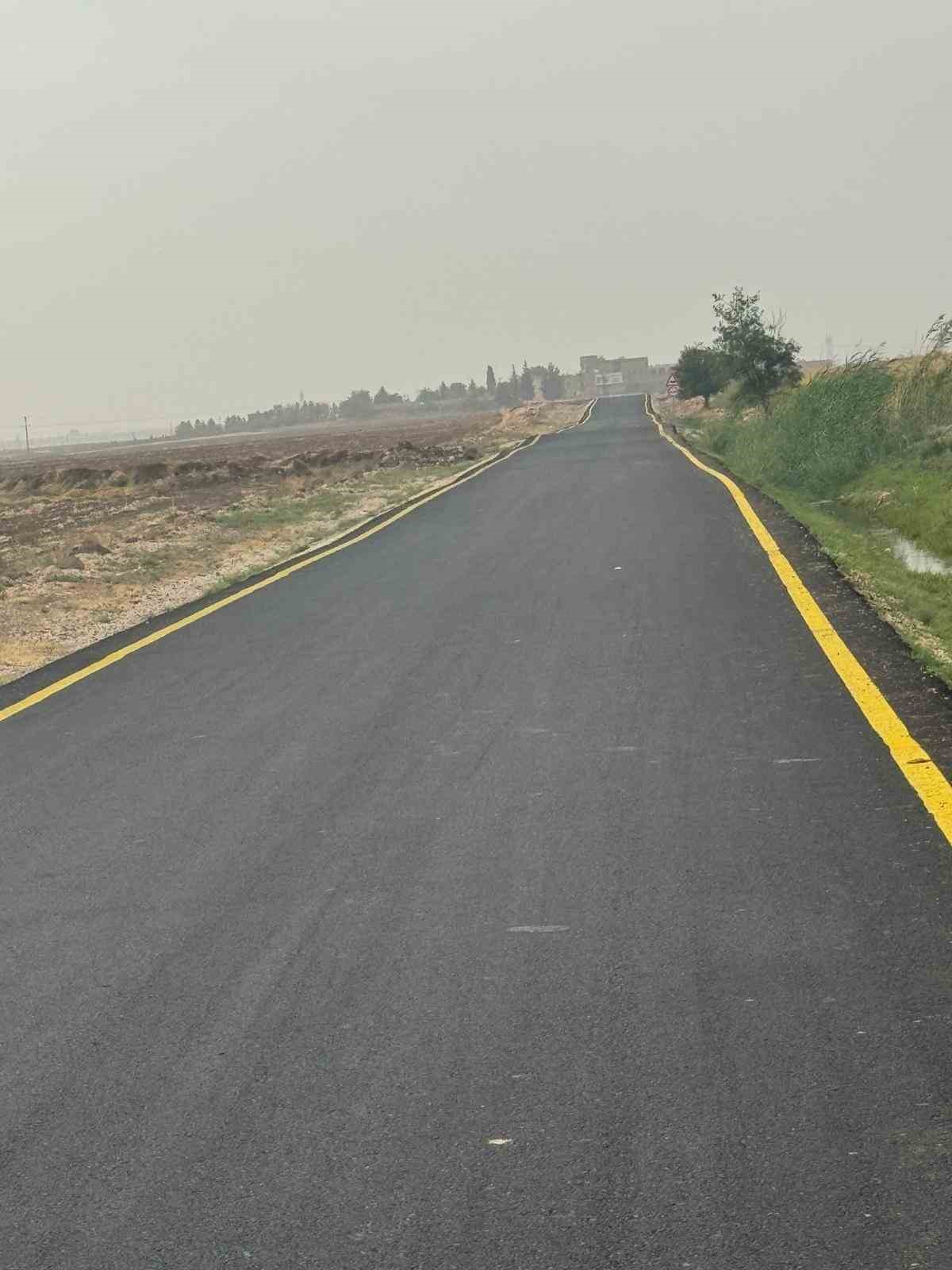 Mardin’da köstebek yuvasına dönen yollar vatandaşı çileden çıkardı