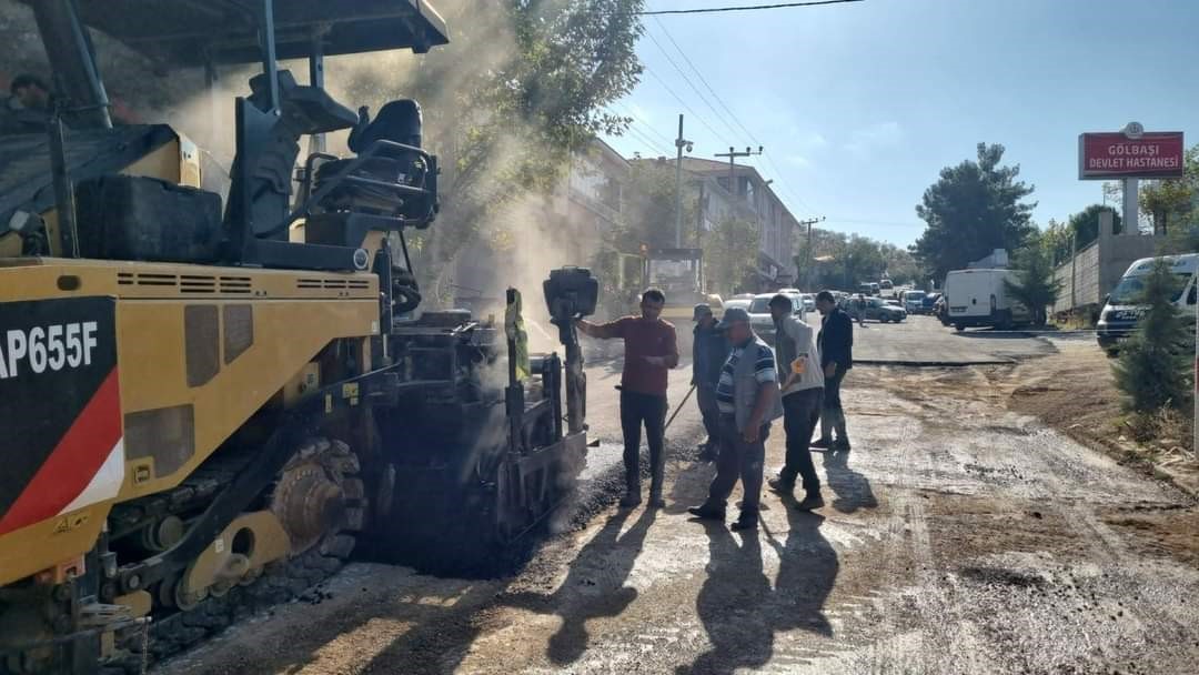 Devlet hastanesinin yolu asfaltlandı
