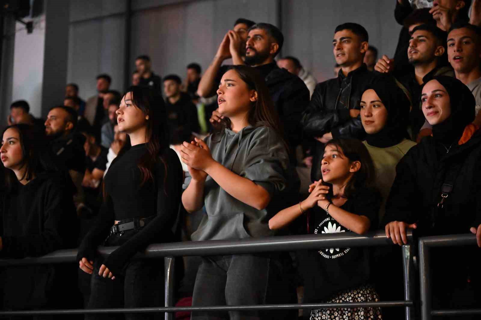 Gaziosmanpaşa&rsquo;da 33. Super Series VIP Kick Boks Turnuvası d&uuml;zenlendi
