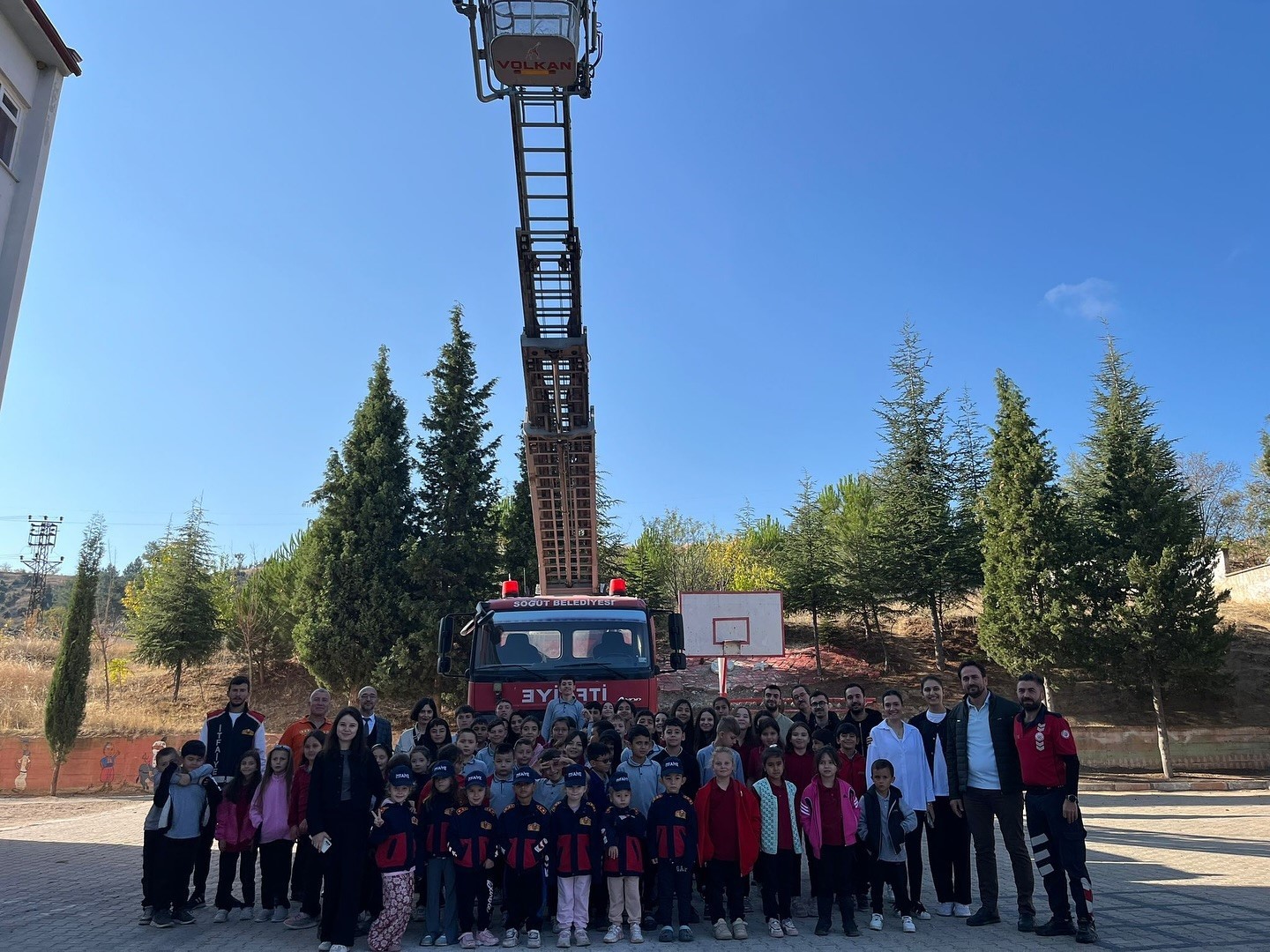 Bilecik&rsquo;te ilkokul ve ortaokul &ouml;ğrencilerine yangın eğitimi

