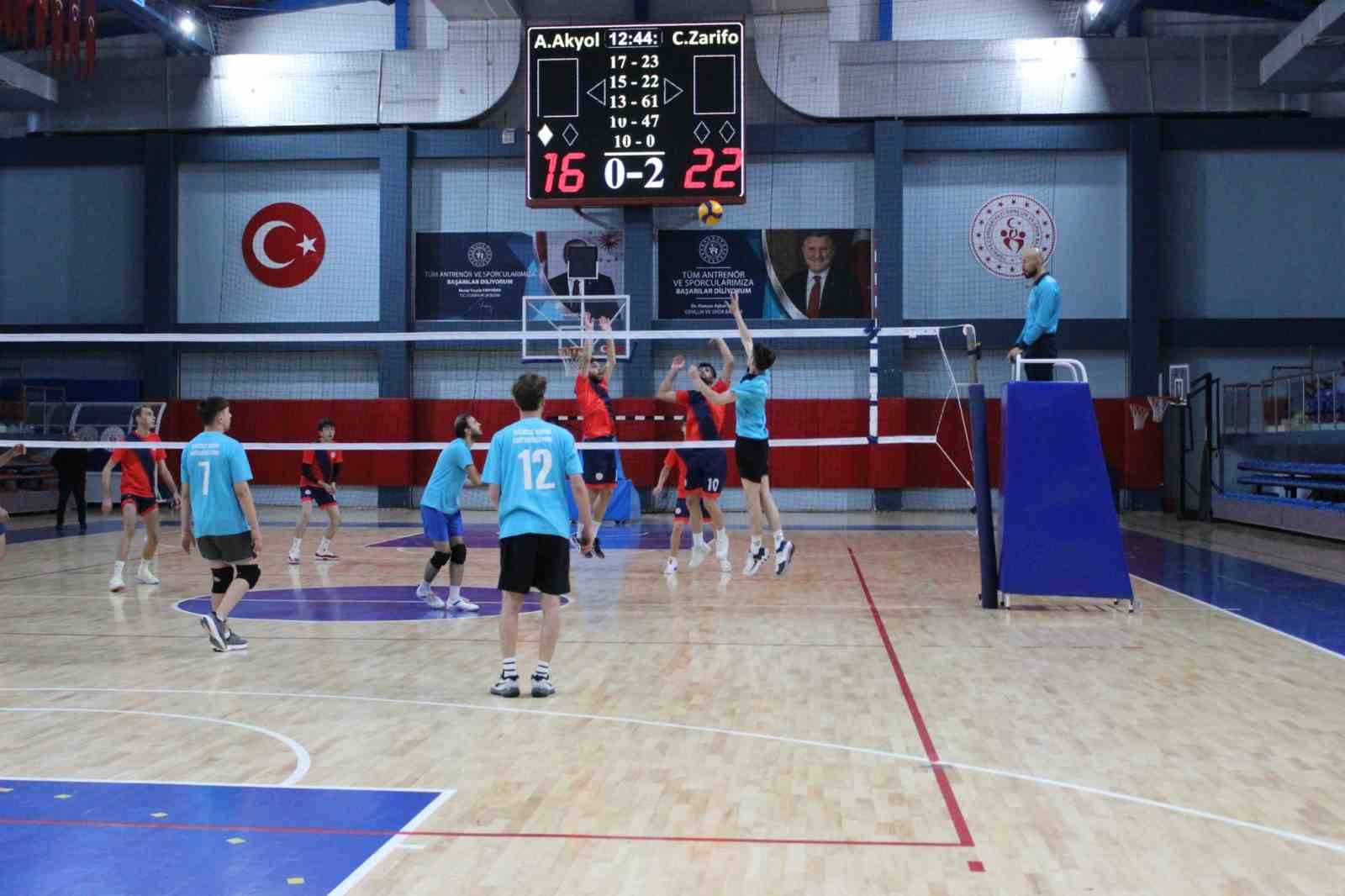 Yurtlar arası voleybol şampiyonası başladı
