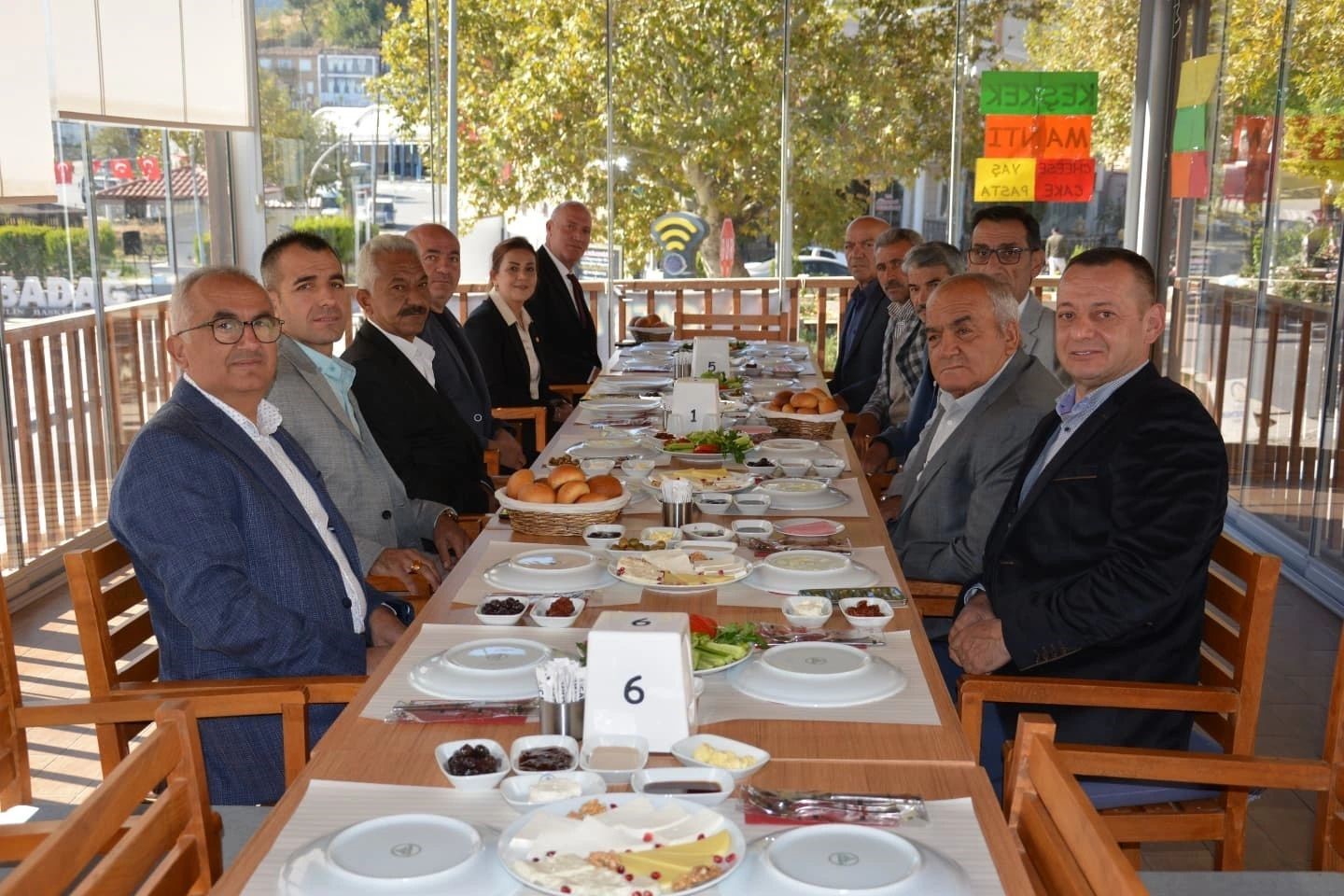 Başkan Kumral ve muhtarlar Kaymakam İlter&rsquo;e veda etti
