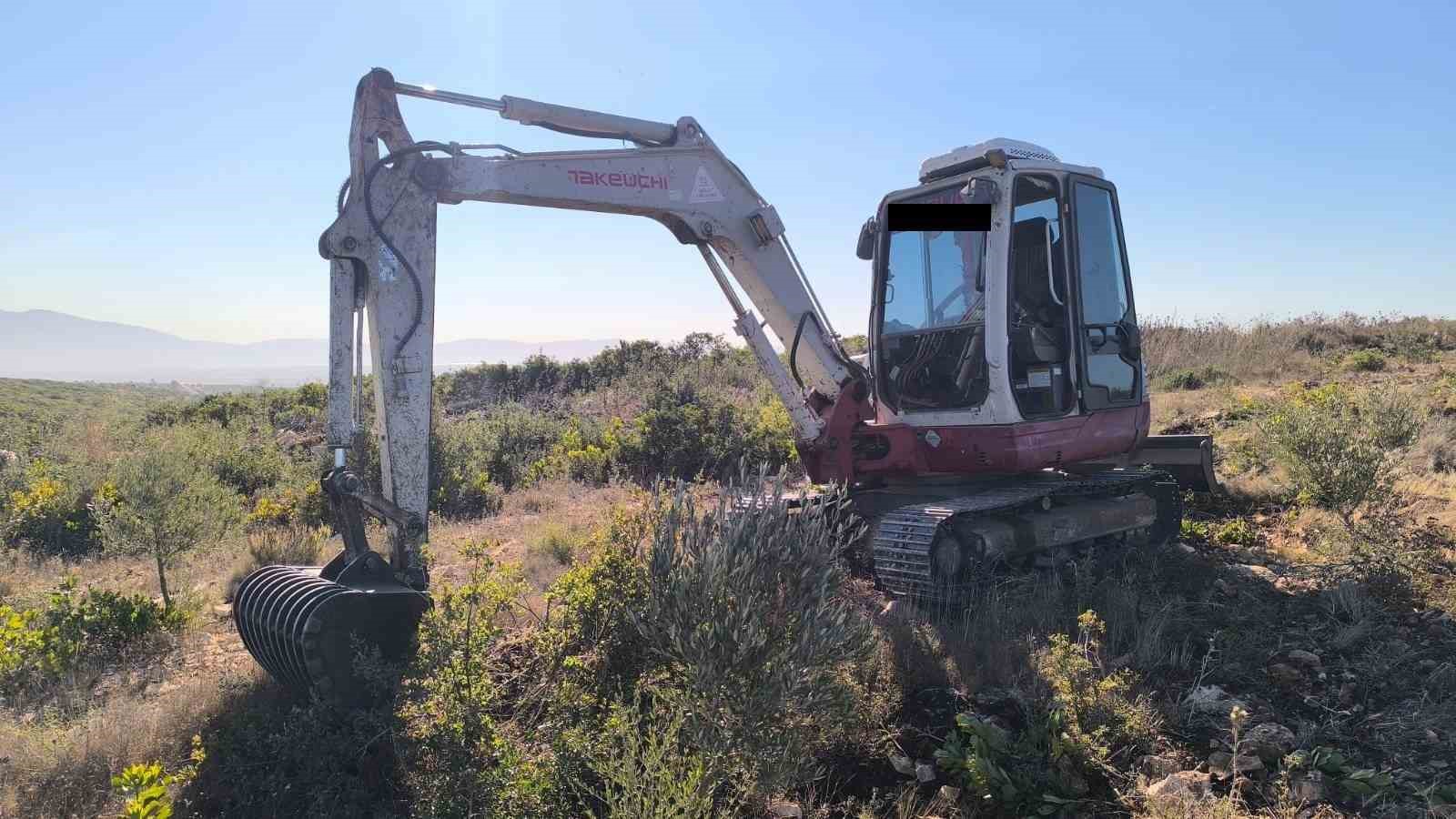 Hazine arazisinde izinsiz yer açan şahıslar jandarmaya takıldı
