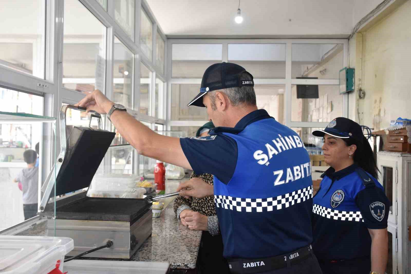 Şahinbey’de zabıta ekipleri kantinleri denetledi