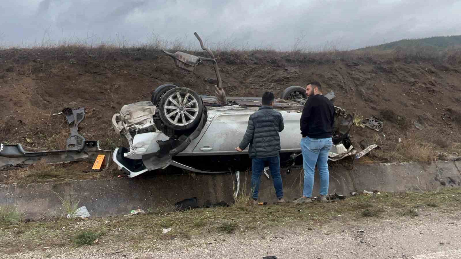 Takla atan milyonluk Audi hurda yığınına döndü
