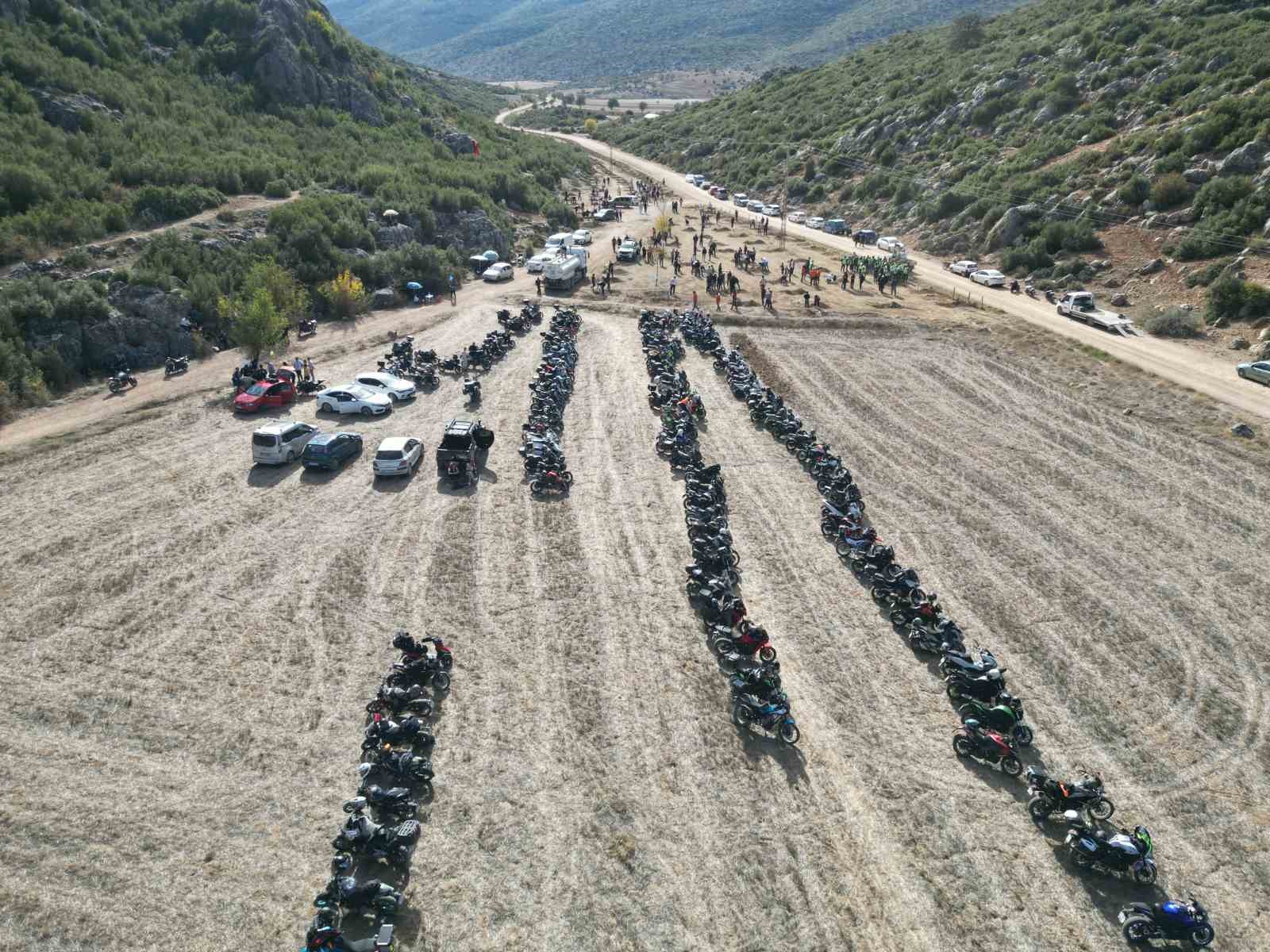 Antalyalı motosiklet tutkunları Şehit Polis Şeyda Yılmaz adına hatıra ormanı oluşturdu
