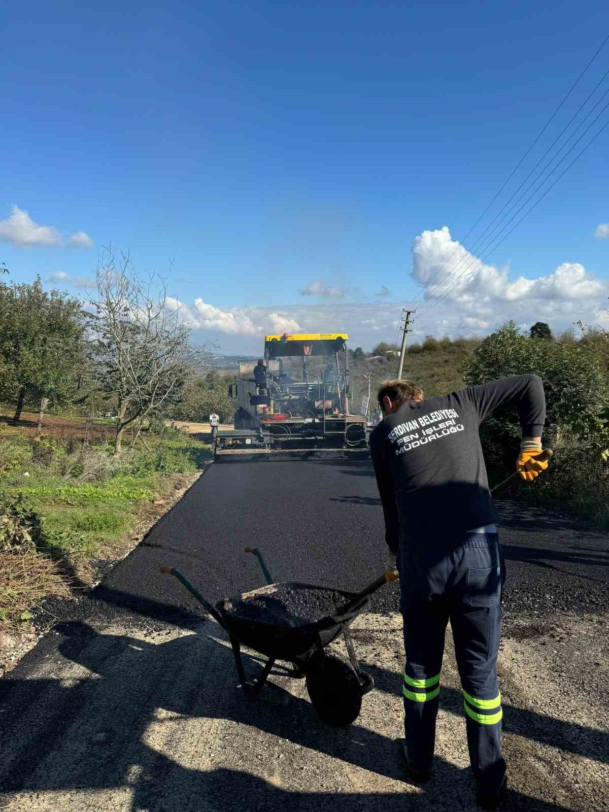 Serdivan’ın o yolu asfaltlandı