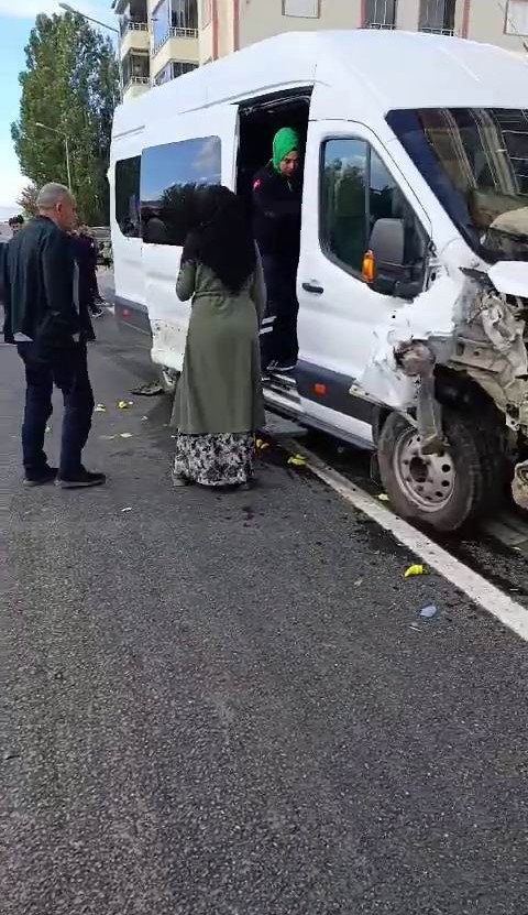 Elazığ’da trafik kazası: 3 yaralı