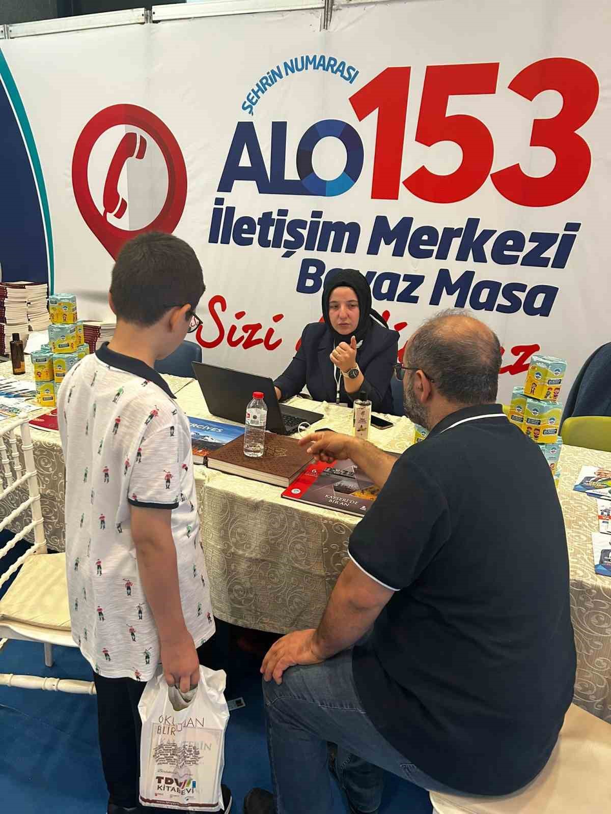 Büyükşehir Alo 153 ve Beyaz Masa, rekorlar kıran Kitap Fuarı’nda yoğun ilgi gördü
