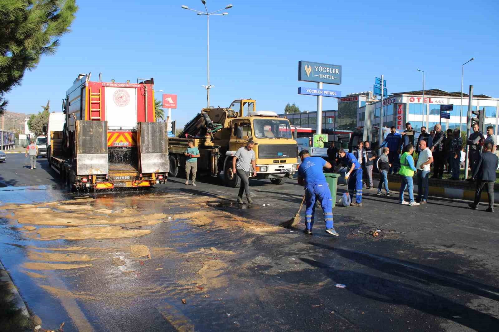 Yangına giden itfaiye aracı otomobil ile çarpıştı: 7 yaralı
