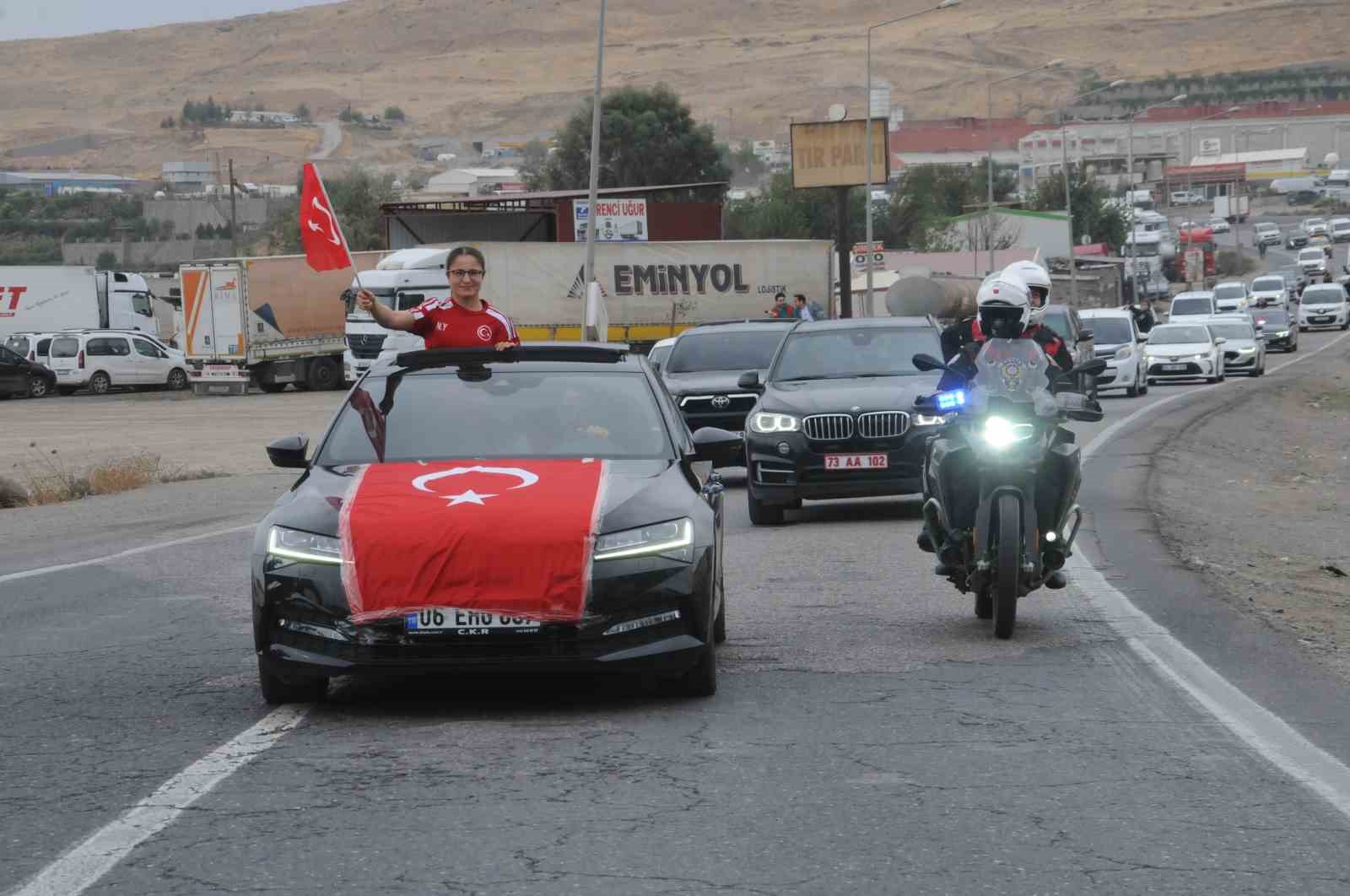 Avrupa şampiyonu sporcuya memleketi Cizre’de görkemli karşılama
