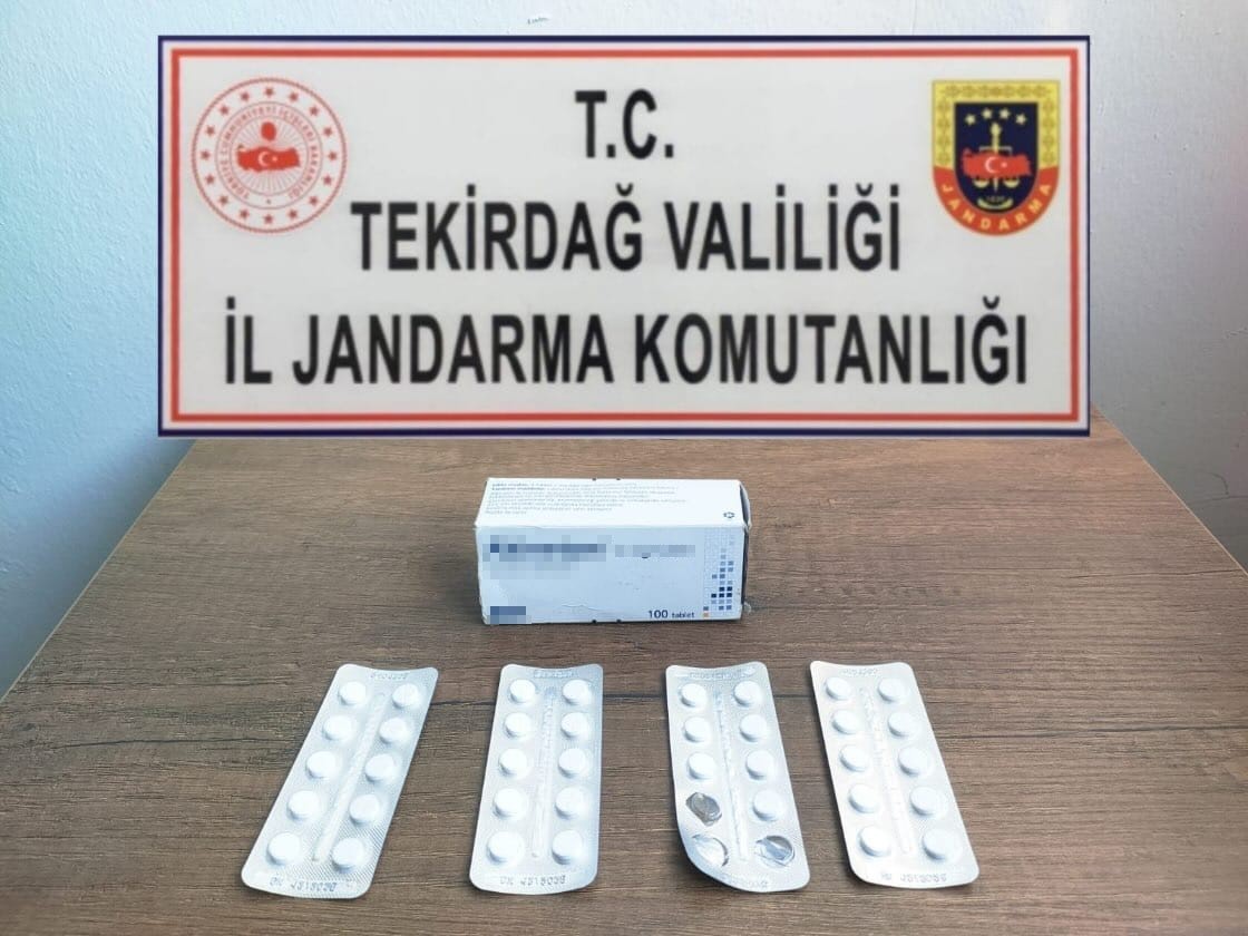 Tekirdağ’da uyuşturucu ve kaçakçılık operasyonları: Sentetik hap ve silah ele geçirildi
