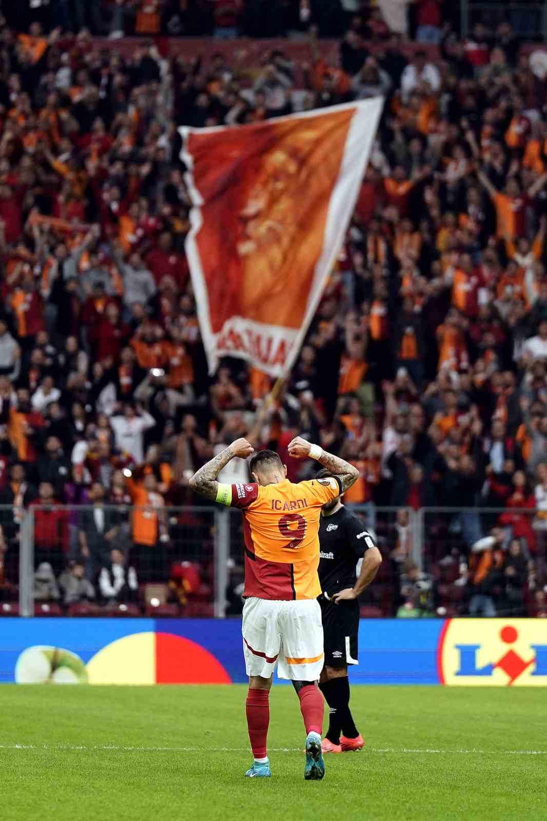 UEFA Avrupa Ligi: Galatasaray: 3 - Elfsborg: 0 (İlk yarı)
