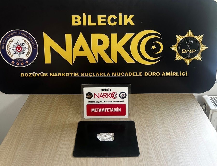 Bilecik’te şüpheli şahsın üzerinden uyuşturucu çıktı