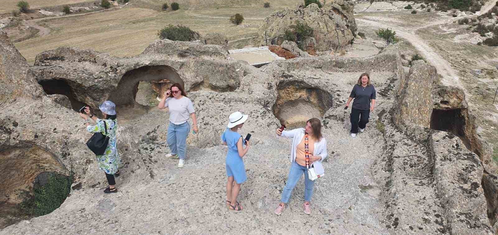 Seyahat acentelerinin yetkilileri Afyonkarahisar’ı keşfetti
