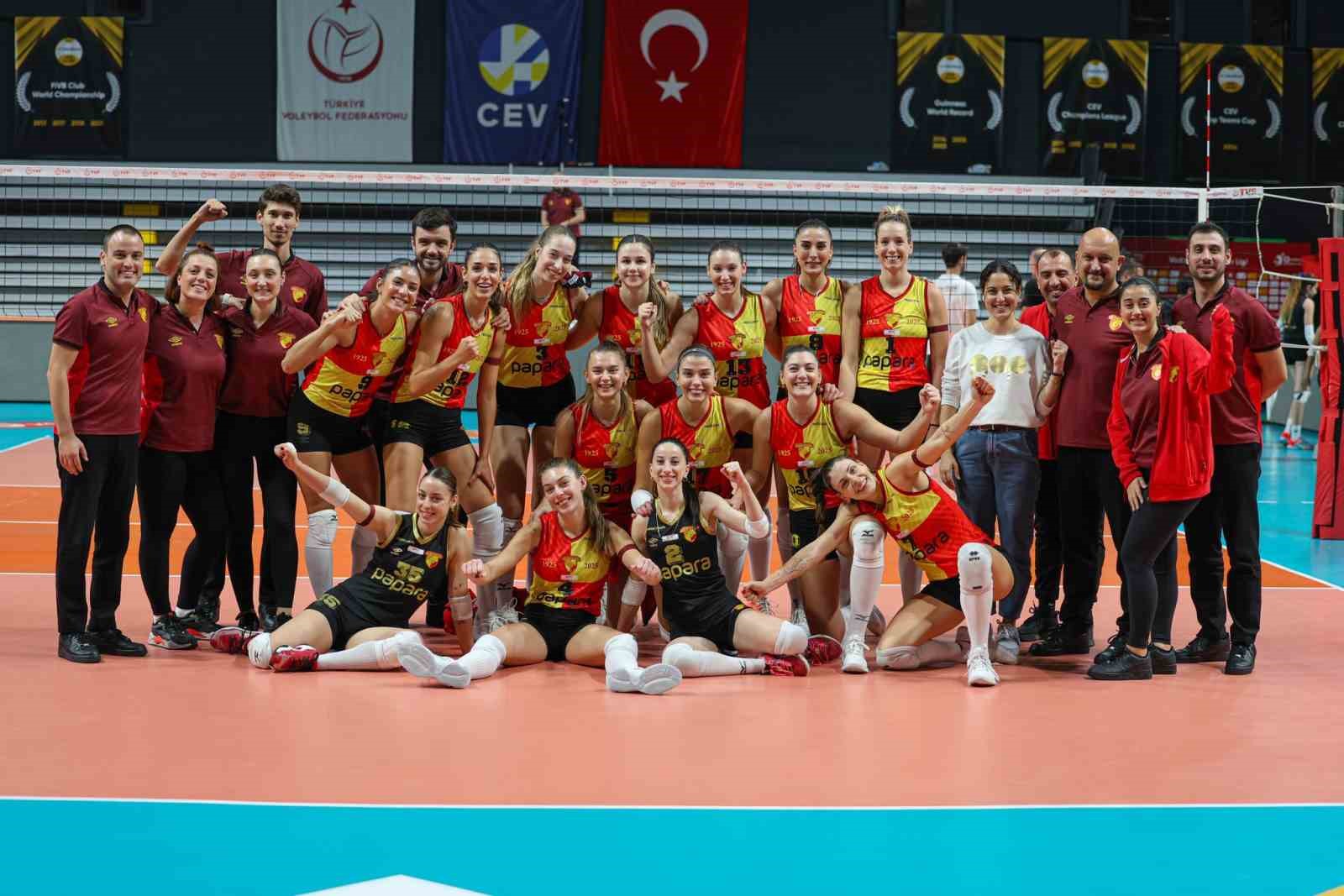 Karşıyaka ve Göztepe, voleybolda durdurulamıyor
